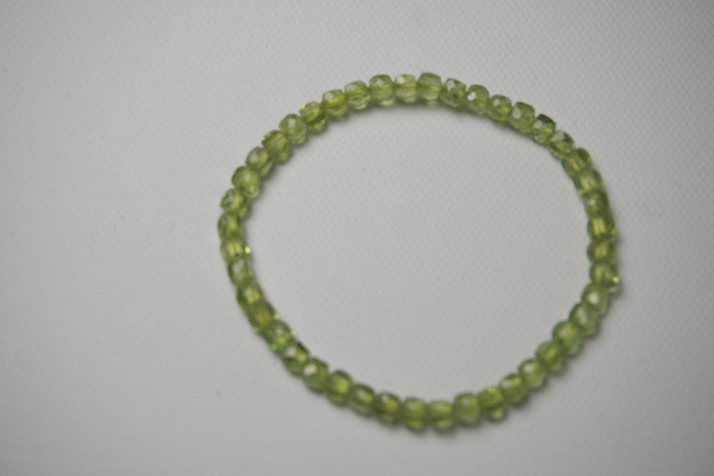 100% Natural Peridot Faceted Gemstone Bracelet